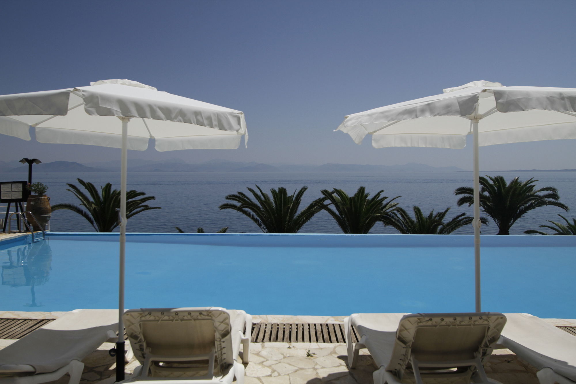 Corfu Maris Bellos Benitses (Corfu) Exterior foto